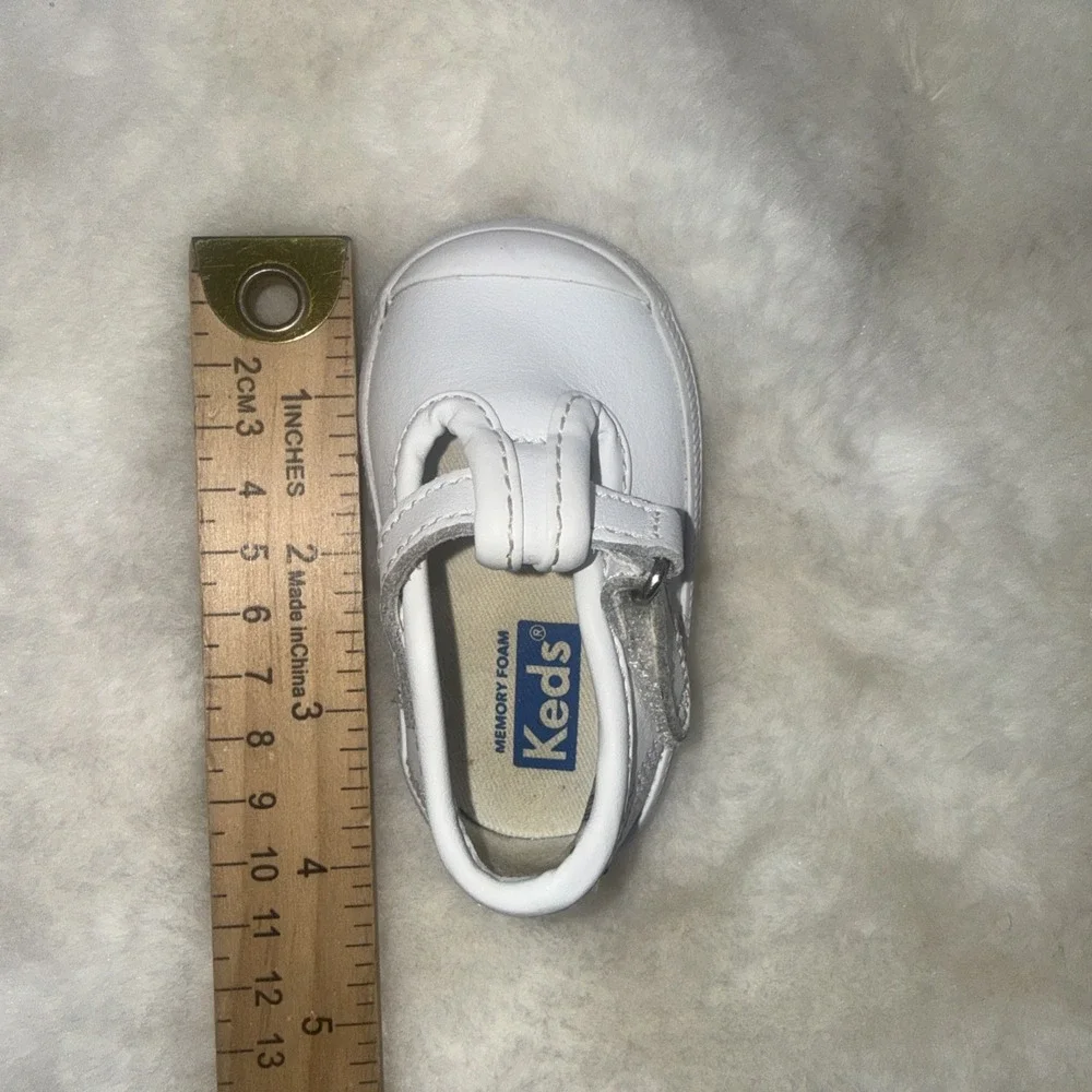 Keds Toddler Size 1 Daphne T-Strap Classic White Leather Mary Jane Girls Walking